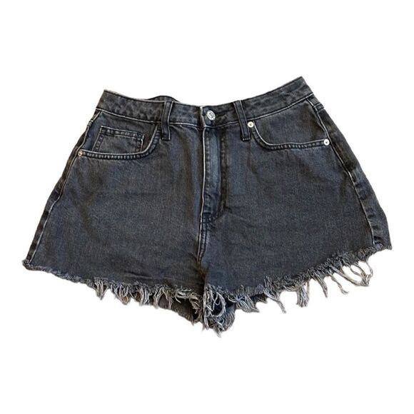 Forever 21 Back distressed Jean shorts size 28 - Picture 1 of 4